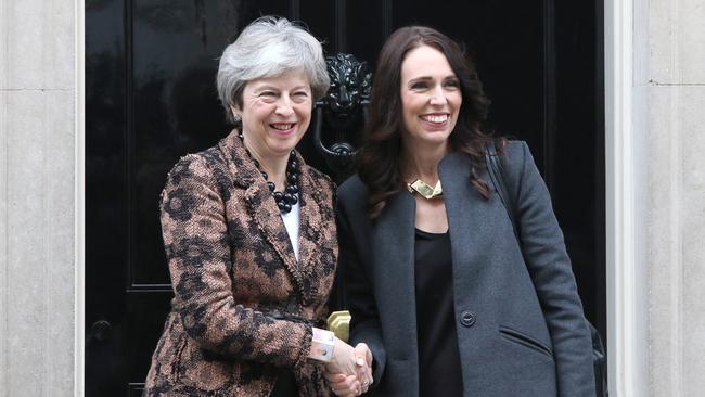 NON-EXCLUSIVE PICTURE: MATRIXPICTURES.CO.UK PLEASE CREDIT ALL USES  WORLD RIGHTS  British Prime Minister Theresa May greets New Zealand's Prime Minister Jacinda Ardern outside 10 Downing Street in central London.  British Prime Minister Theresa May unveils her Brexit 'Plan B' to parliament on Monday after MPs shredded her EU divorce deal, deepening the political gridlock 10 weeks from departure day.  JANUARY 21st 2019  REF: MES 19243