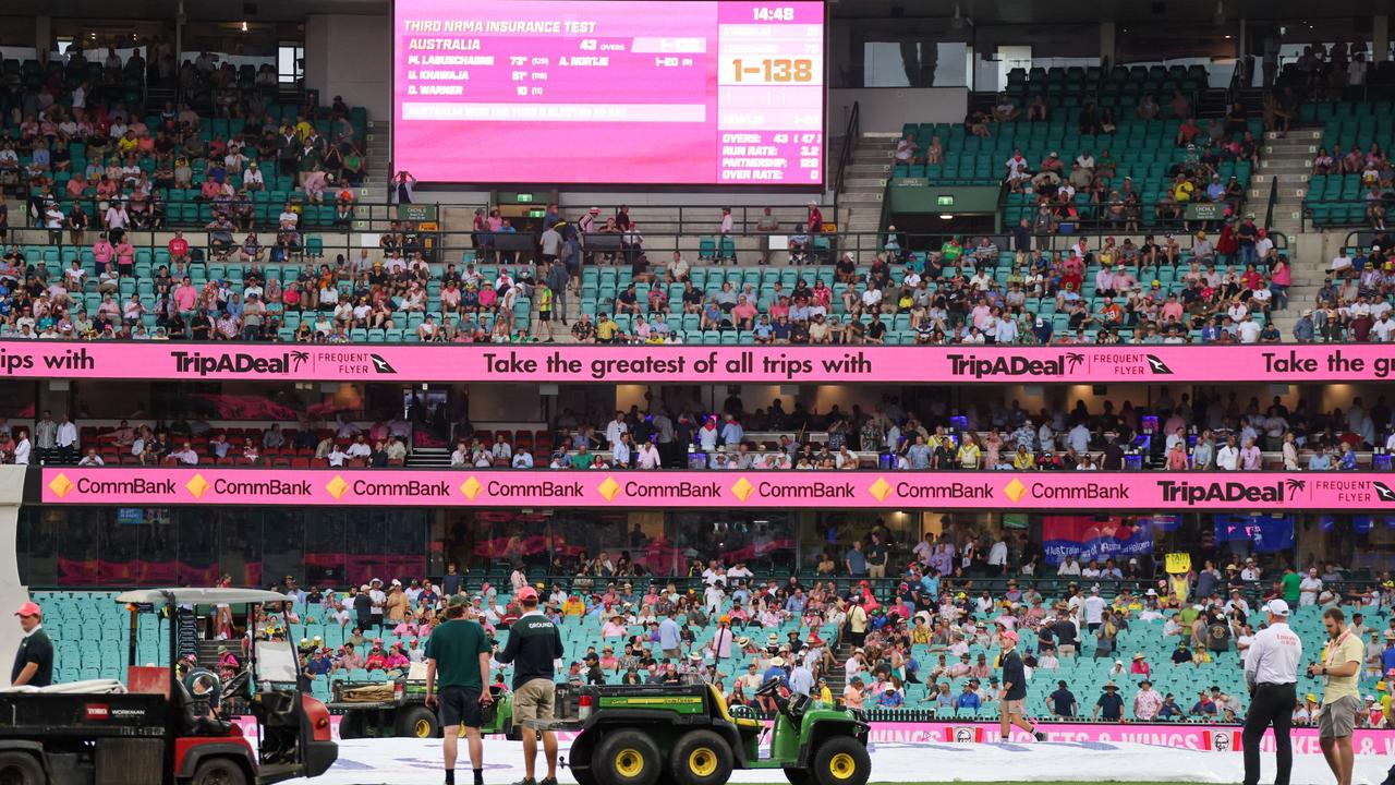 When will play get under way at the SCG?