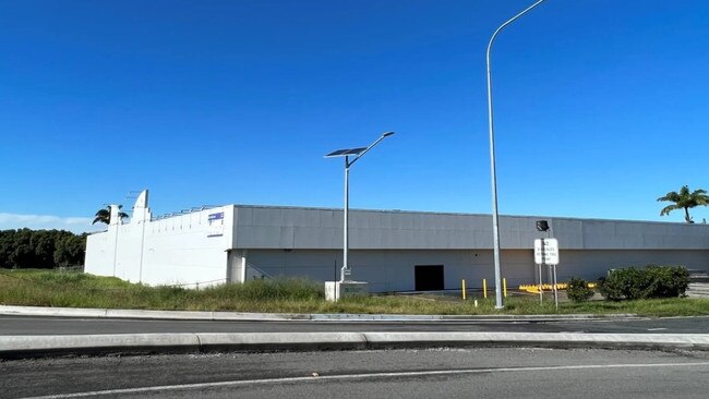 The former Super Amart building at 1 Highway Plaza in Mount Pleasant. Picture: commercialrealestate.com