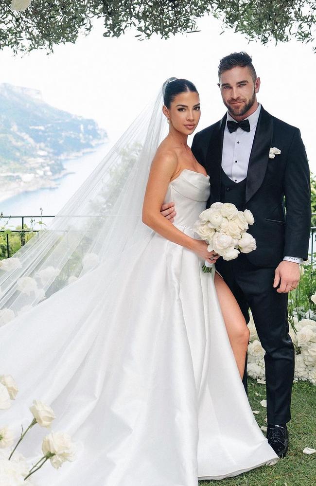 Rachel Dillon and Tobi Pearce tie the knot in Italy. Picture: Instagram