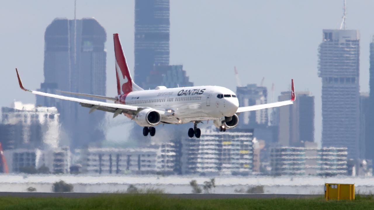 Aviation analytics site OAG ranked Qantas 92nd out of 130 global airlines for on-time performance in June. Picture: Steve Pohlner