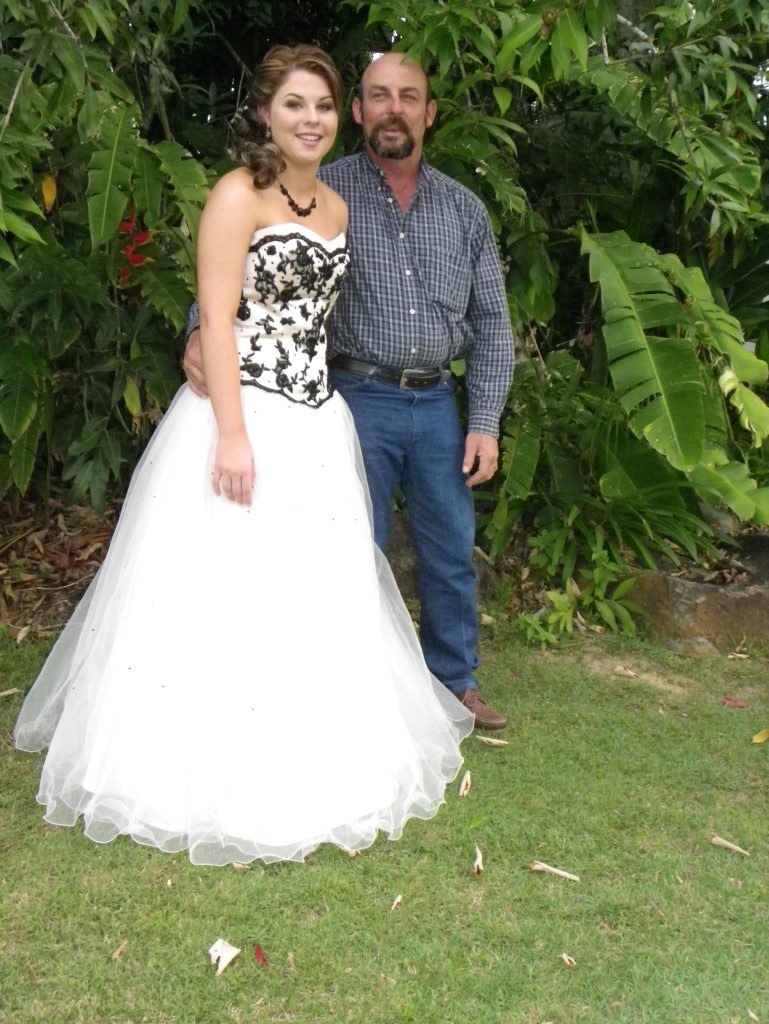 MISSING DAD: Paul Stevenson with his daughter, Nikki. Photo: Contributed. Picture: contributed