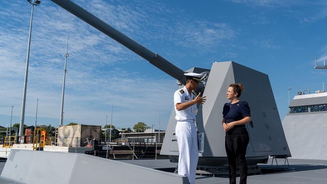 Commanding officer of the JS Yahagi meets with Chief Minister Lia Finocchiaro