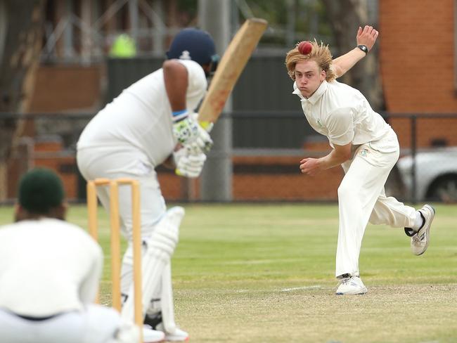 VTCA: Altona Roosters v Spotswood: Max Buck of Spotswood bowling to Sanjaya Fernando of AltonaSaturday, February 27, 2021, in Altona North, Victoria, Australia. Picture: Hamish Blair