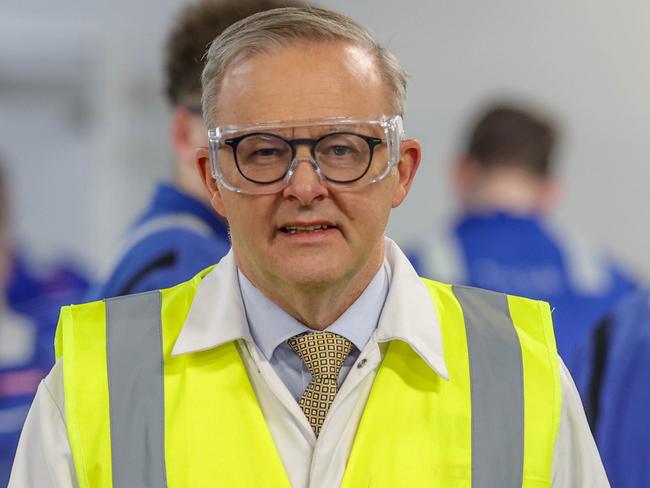 03/05/2023 -  The Australian Prime Minister Anthony Albanese with apprentices Jacob Gillibrand and Maddison Baillie touring the BAE workshop in Barrow-in-Furness in the North of England. Picture by Andrew Parsons / The Australian Pool Image