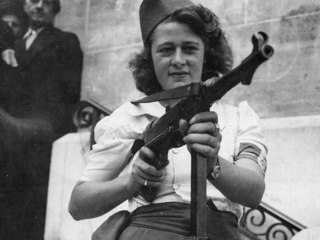 Simone Segouin also known by her nom de guerre Nicole Minet  was a French Resistance fighter who served in the Francs-tireurs et partisans group during World War II.