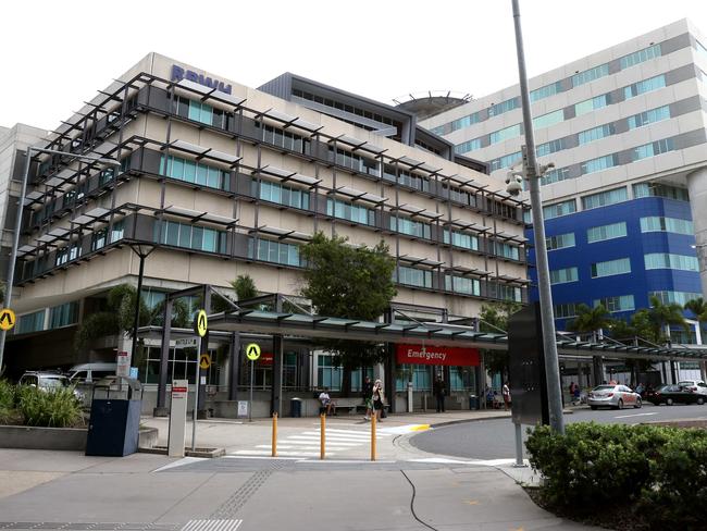 RBHW Hospital - Generic exterior of the Royal Brisbane and Women's Hospital, on the corner of Bowen Bridge Rd and Butterfield St, Herston Brisbane -  on Monday 31st October 2022 - Photo Steve Pohlner