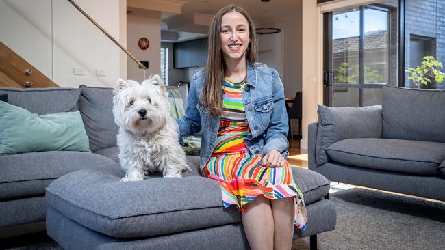 Homeowner Vanessa Fabris has watched rate rises with trepidation. Picture: Jake Nowakowsk