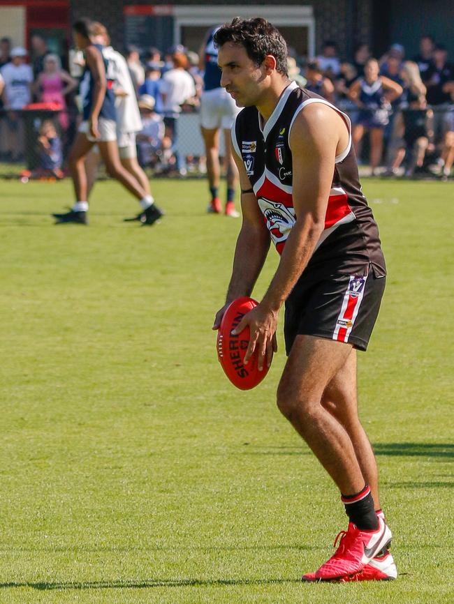 Trent Dennis-Lane in action for Bonbeach in the MPNFL. Picture: Aaron Cook