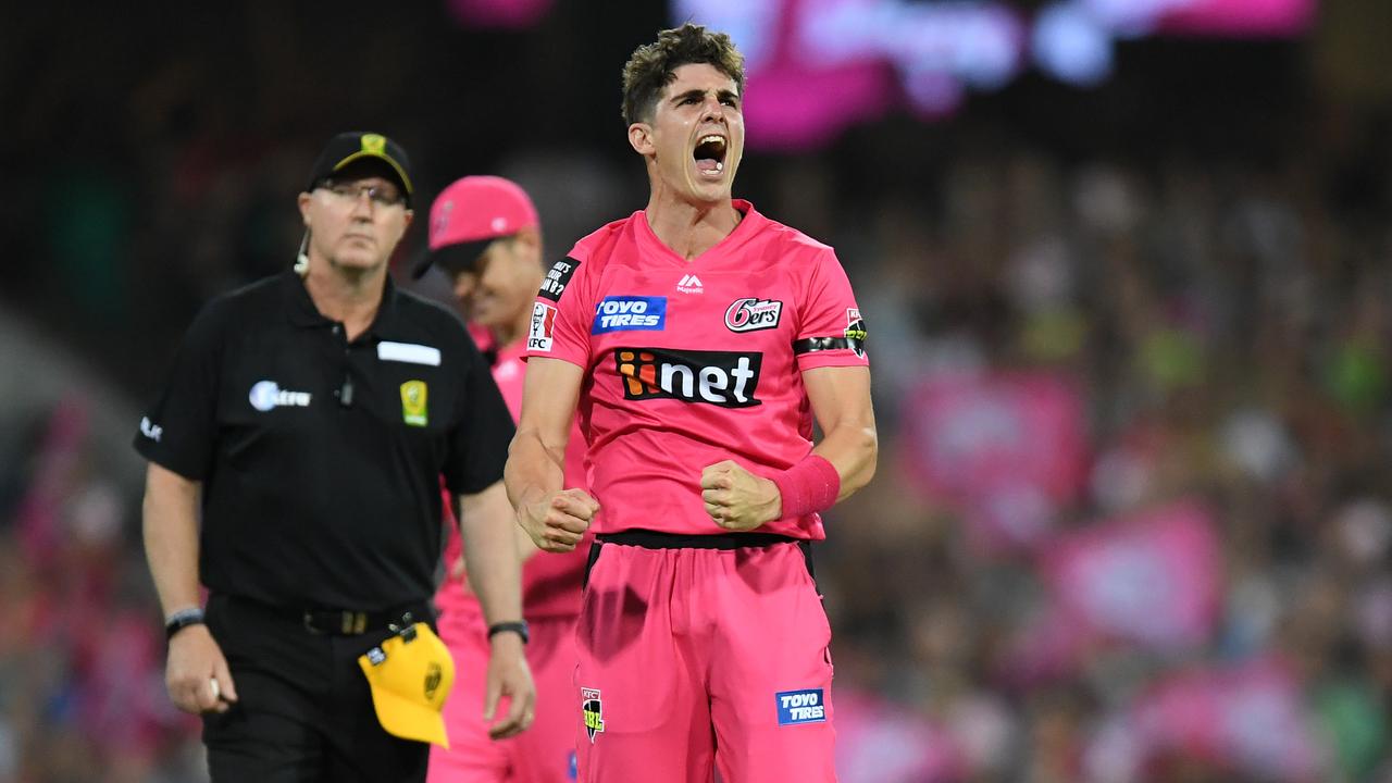 Sean Abbott returns from injury in the first final against the Stars.