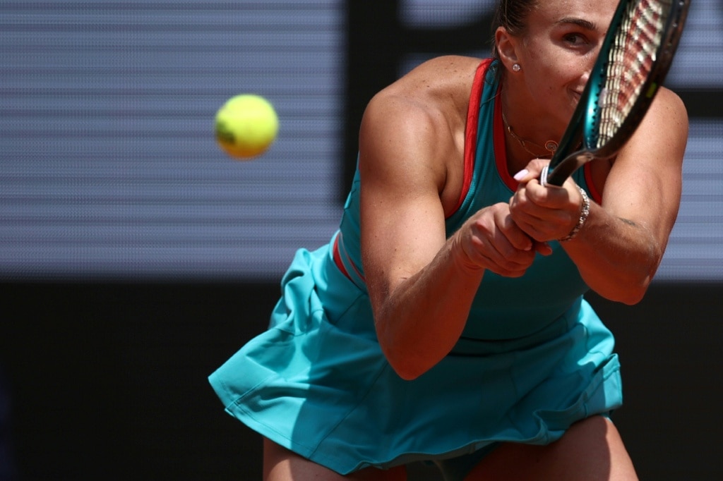 Swiatek and Sabalenka set up French Open clash as Alcaraz in hunt for semis