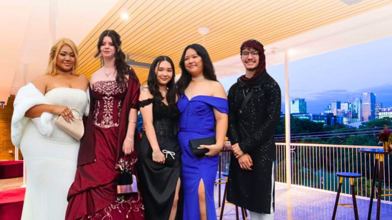 Chic celebrations! Browns Plains State High School Year 12 students celebrated the end of secondary school with a formal dinner at The Greek Club in Brisbane.