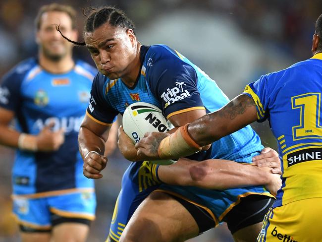 Leivaha Pulu takes on the Eels defence.