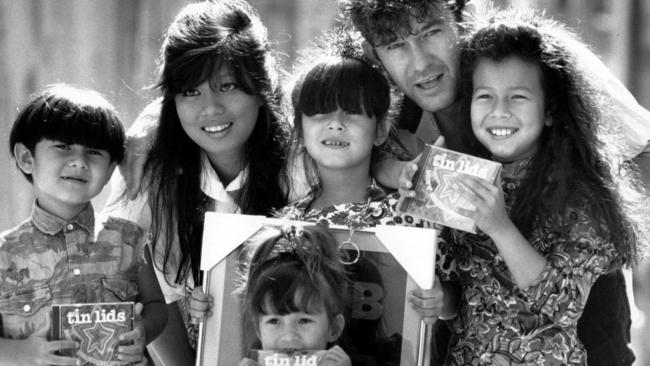 The Tin Lids - Jimmy Barnes and his wife Jane and children - in 1999.