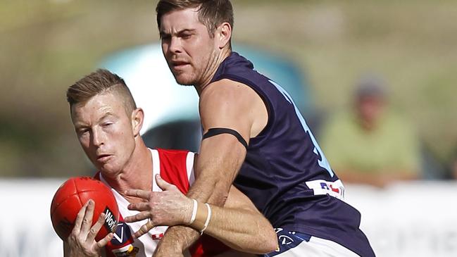 Brodie Filo followed in the footsteps of his dad in winning a Bendigo league best and fairest.