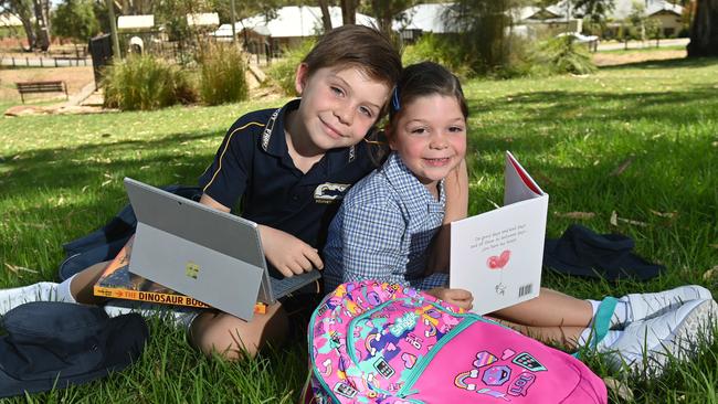 Siblings Hugh, 8, will be online learning at home whilst his little sister Harper, 5, is starting reception and going to be onsite at school. Picture: Keryn Stevens