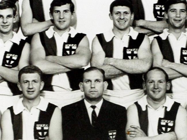 COPY PICTURE of the 1966 St Kilda VFL Premiership team. Back L to R: Jim Read, Roger Head, Allan Davis, Jeff Moran, Kevin Billing, Ross Smith. Certre L to R: Daryl Griffiths, Travis Payze, Bob Murray, Brian Sierakowski, Ian Synman, John Bingley, Alan Morrow, Ian Stewart. Front L to R: Kevin Neale, Barry Breen, Verdun Howell, Allan Jeans, Darrel Baldock, Brian Mynott, Ian Cooper. 1966 Grand Final.
