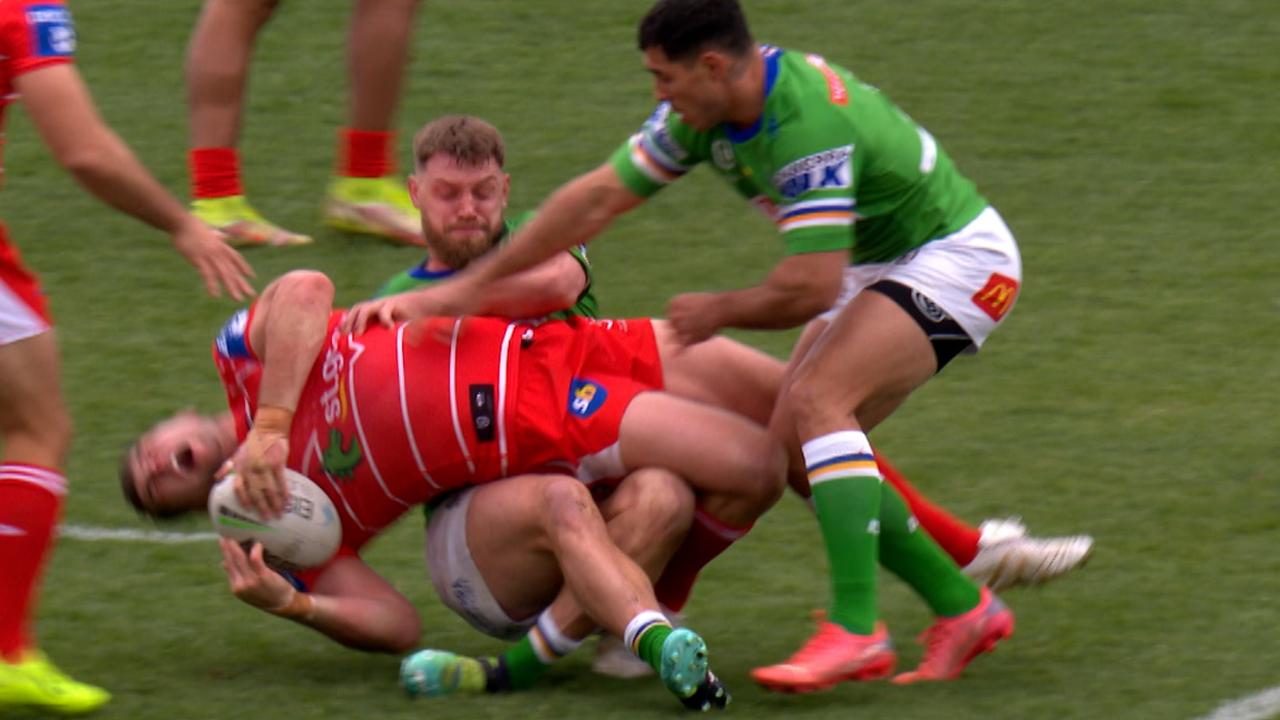 Elliot Whitehead o raporcie o poważnych zakłóceniach, Canberra Raiders kontra St. George Eluarra Dragons, wideo, Blake Lowry