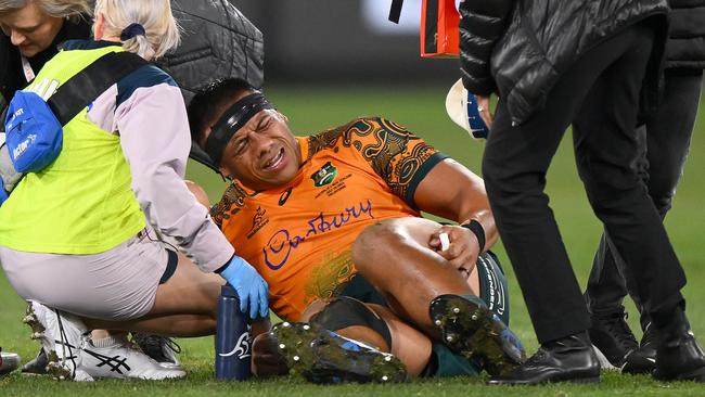 MELBOURNE, AUSTRALIA - JULY 29: Allan Alaalatoa of the Wallabies reacts to an injury during the The Rugby Championship &amp; Bledisloe Cup match between the Australia Wallabies and the New Zealand All Blacks at Melbourne Cricket Ground on July 29, 2023 in Melbourne, Australia. (Photo by Morgan Hancock/Getty Images)