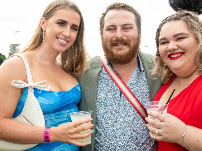 Jaymee Hunter (left) with Sam and Chloe Hamilton. IEquine Toowoomba Weetwood Raceday - Clifford Park Saturday September 28, 2024 Picture: Bev Lacey