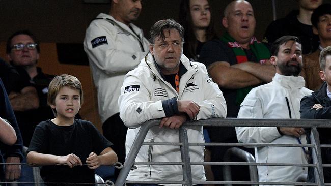 Rabbitohs v Roosters NRL preliminary final: Russell Crowe ...