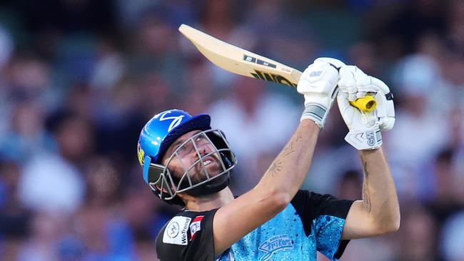 ADELAIDE, AUSTRALIA - JANUARY 11: s2during the BBL match between Adelaide Strikers and Brisbane Heat at Adelaide Oval, on January 11, 2025, in Adelaide, Australia. (Photo by Sarah Reed/Getty Images)