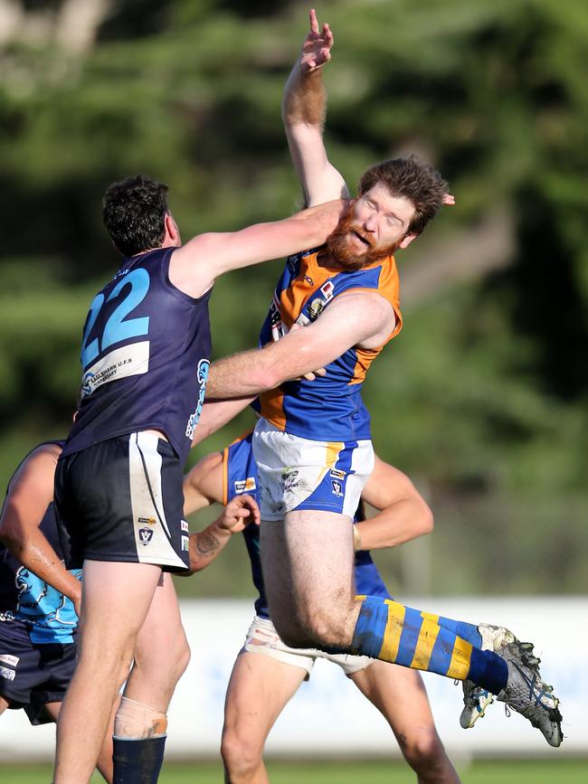 Veteran Golden Square ruckman Matt Compston has retired after playing in another flag this year. Picture: Yuri Kouzmin