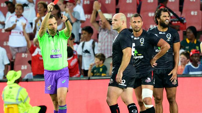 JOHANNESBURG, SOUTH AFRICA — MARCH 18: Referee Mike Fraser gives Quade Cooper of the Reds a red card during the Super Rugby match between Emirates Lions and Reds at Emirates Airlines Park on March 18, 2017 in Johannesburg, South Africa. (Photo by Lee Warren/Gallo Images/Getty Images)