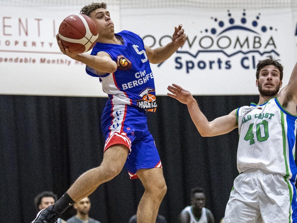 Noah Silcox Smith, Mountaineers. QSL basketball mens, Mountaineers vs Gold Coast Rollers. Friday, June 18, 2021. Picture: Nev Madsen.