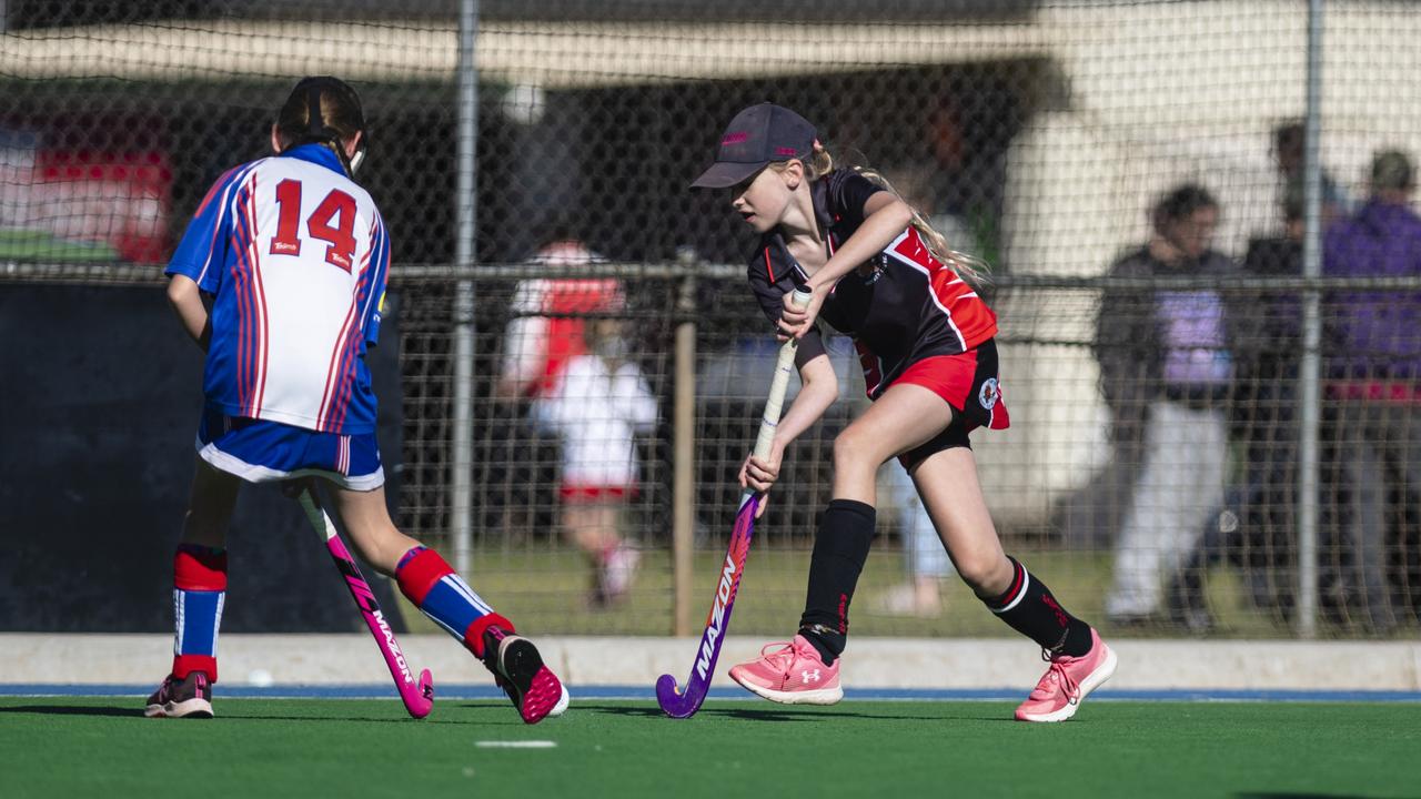 Mackenzie Marks of Past High against Rangeville in under-11 girls Presidents Cup hockey at Clyde Park, Saturday, May 27, 2023. Picture: Kevin Farmer