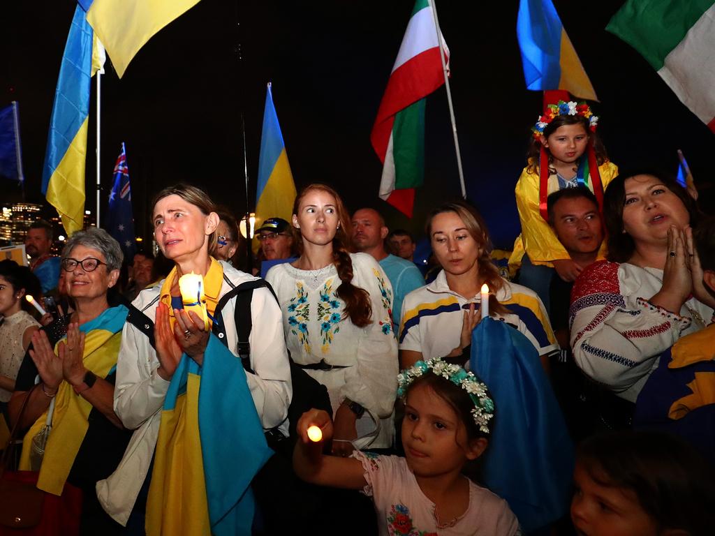 Hundreds of Ukrainians gathered outside the Opera House to hear Australia’s political leaders speak on the conflict with Russia. (Photo by Mark Metcalfe/Getty Images)