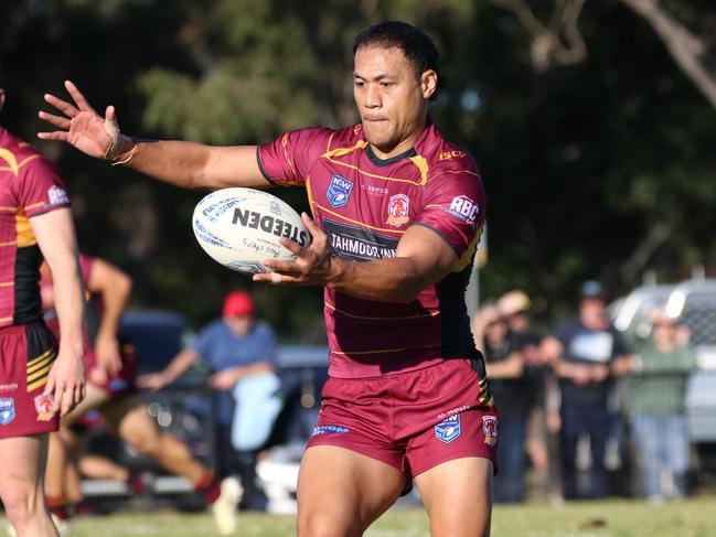 Tim Simona launches a spiral bomb. Picture Warren Gannon Photography
