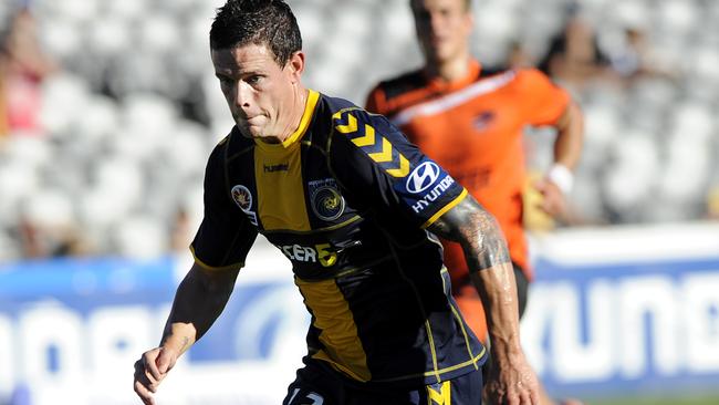 Troy Hearfield in action for the Central Coast Mariners.