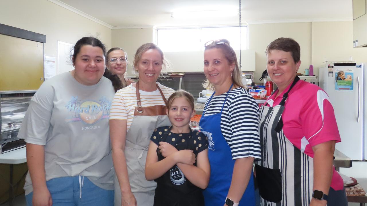 Carley, Kylie, Dianne, Eliana, Kimberley and Pippa from Weatlands primary school parent and friends committee.