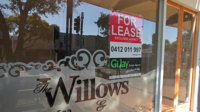 Another for lease sign at Mt Gravatt Central on Logan Rd. Photo: Kristy Muir