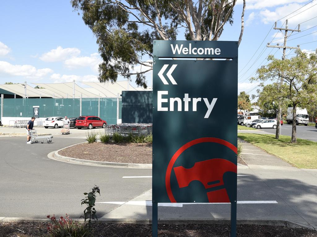 Bunnings sausage sizzles are a huge part iof Australian culture. Picture: NewsWire / Andrew Henshaw