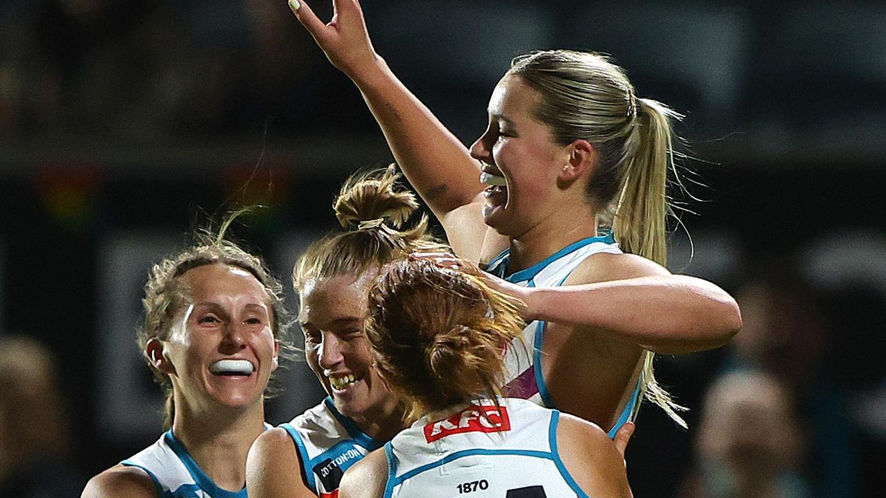 Super Scholz lifts Power into AFLW finals mix