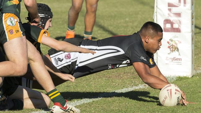 Herman Tofaeono scoring as a Magpies junior.(AAP Image/Richard Walker)