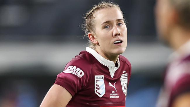 SYDNEY, AUSTRALIA - JUNE 01:  Tamika Upton of the Maroons shows her frustration as she looks at team mate Shenae Ciesiolka of the Maroons during game one of the Women's State of Origin series between New South Wales and Queensland at CommBank Stadium on June 01, 2023 in Sydney, Australia. (Photo by Mark Kolbe/Getty Images)