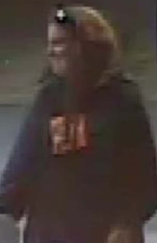 Police believe the person pictured in this image may be able to assist officers with the investigation into a petrol drive off which occurred on Saturday, March 9, 2019 at approximately 11.05pm.