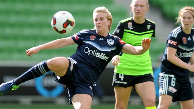 Natasha Dowie of the Victory clears the ball during the Round 9 W-League match between Melbourne Victory and Canberra United at AAMI Park in Melbourne, Wednesday, Dec. 28, 2016. (AAP Image/Joe Castro) NO ARCHIVING, EDITORIAL USE ONLY