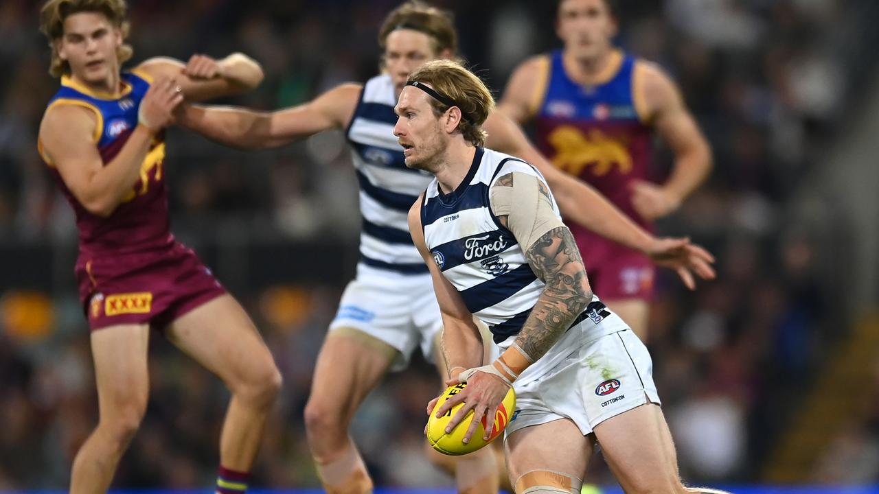 Tom Stewart moved into the midfield in the second half and was Geelong’s best. Picture: Albert Perez/AFL Photos