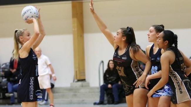 Hannah Victor (left) has been selected in the NSW squad for the 2018 17/U National Netball Championships. Source: Clusterpix Photography