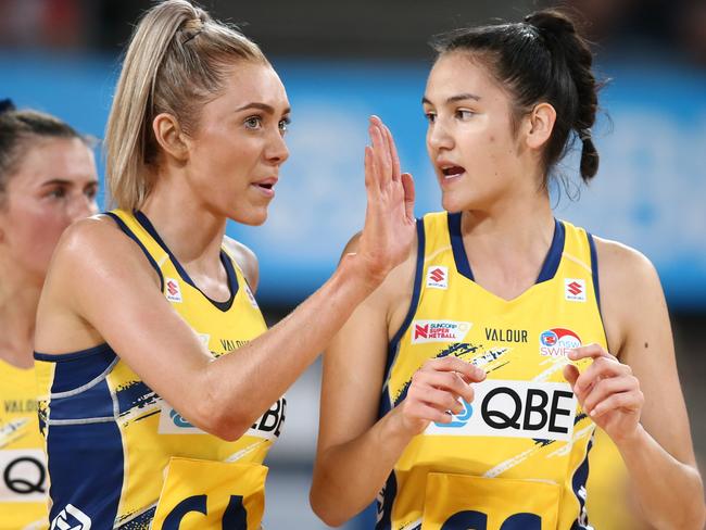 SYDNEY, AUSTRALIA - APRIL 09: Helen Housby of the Swifts and Sophie Fawns of the Swifts during the round three Super Netball match between NSW Swifts and Collingwood Magpies at Ken Rosewall Arena on April 09, 2022 in Sydney, Australia. (Photo by Jason McCawley/Getty Images)