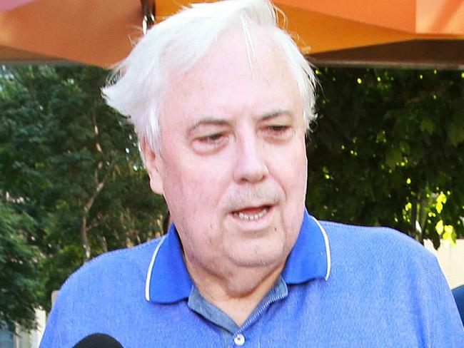 Embattled businessman Clive Palmer arrives at the Federal Court to give evidence at the public examination of the collapse of Queensland Nickel.Photo: Claudia Baxter