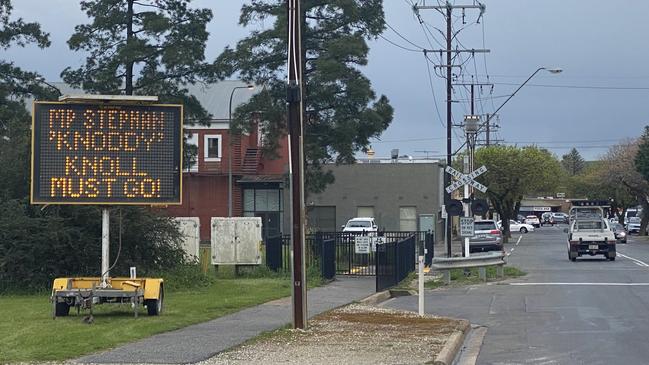 Chateau Tanunda owner John Geber placed this electronic sign on his land in Tanunda over his frustration with Stephan Knoll.