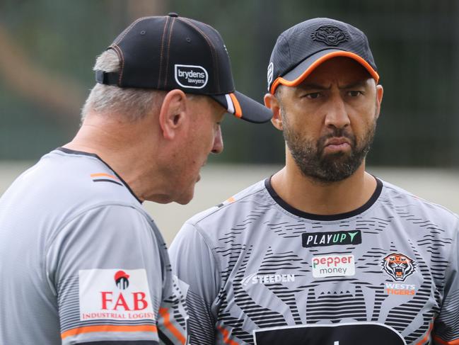 WEEKEND TELEGRAPH SPECIAL MARCH 4, 2023Wests Tigers training final session at Concord Oval before the NRL season kicks off. Coach Tim Sheens and Benji Marshall. Picture: David Swift