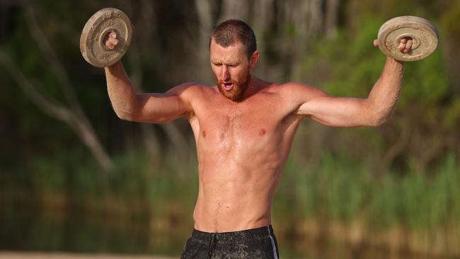 Dyson Heppell trains during an Essendon pre-season training session at Coffs Harbour.