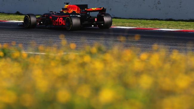 MONTMELO, SPAIN — MARCH 09: Daniel Ricciardo of Australia driving the (3) Red Bull Racing Red Bull-TAG Heuer RB13 TAG Heuer on track during day three of Formula One winter testing at Circuit de Catalunya on March 9, 2017 in Montmelo, Spain. (Photo by Charles Coates/Getty Images)