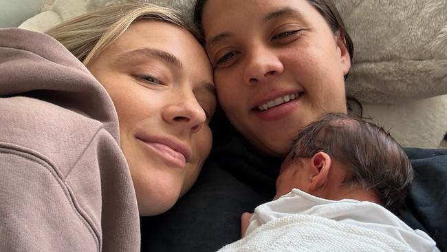 Sam Kerr and her partner Kristie Mewis have announced the birth of their son Jagger Mewis-Kerr to Instagram. 